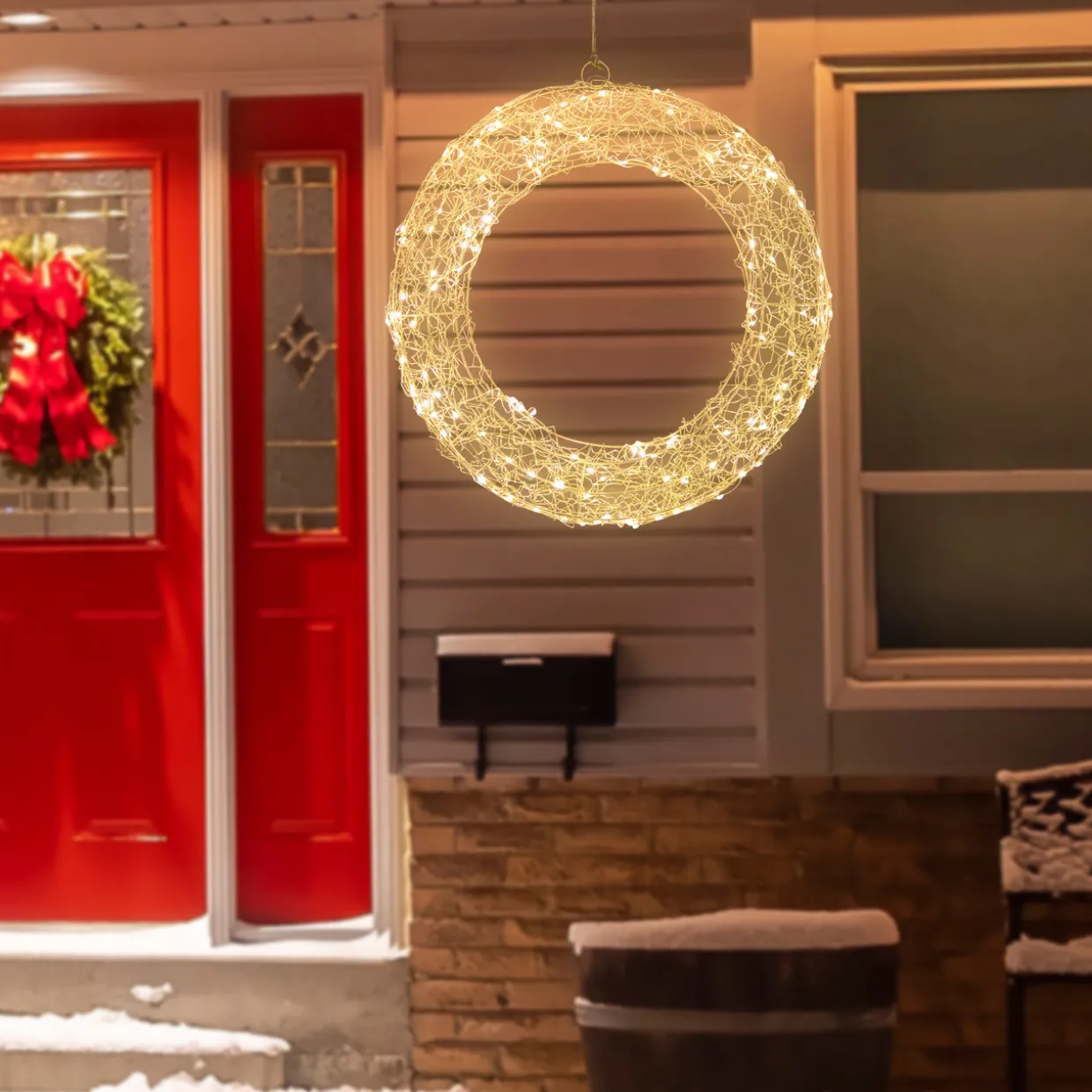 18" LED Lighted Gold Wire Wreath Outdoor Christmas Decoration