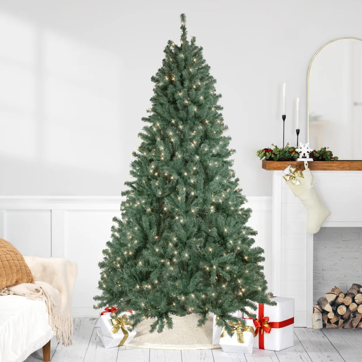 7.5' Pre-Lit Colorado Blue Spruce Artificial Christmas Tree, Clear Lights