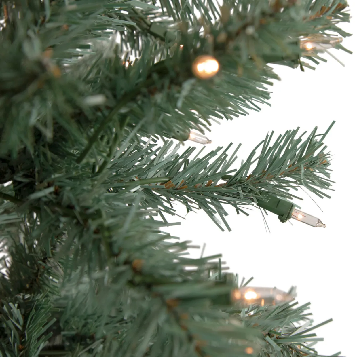 7.5' Pre-Lit Colorado Blue Spruce Artificial Christmas Tree, Clear Lights