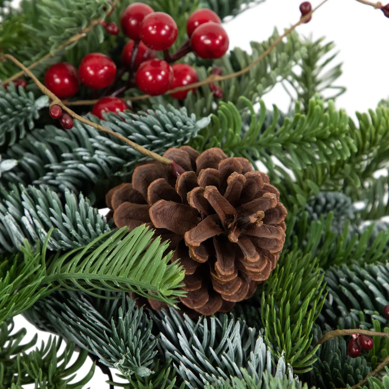 30'' Red Berries and Pine Cones Christmas Wreath, Unlit