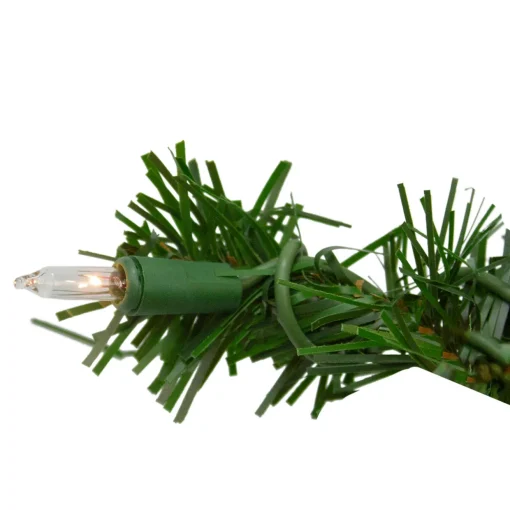 Deluxe Windsor Pine Artificial Christmas Wreath - 16" - Clear Lights