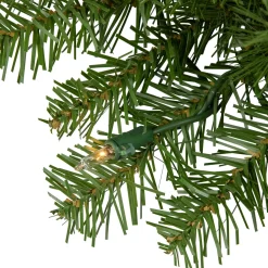 Pre-Lit Rockwood Pine Artificial Christmas Wreath - 24