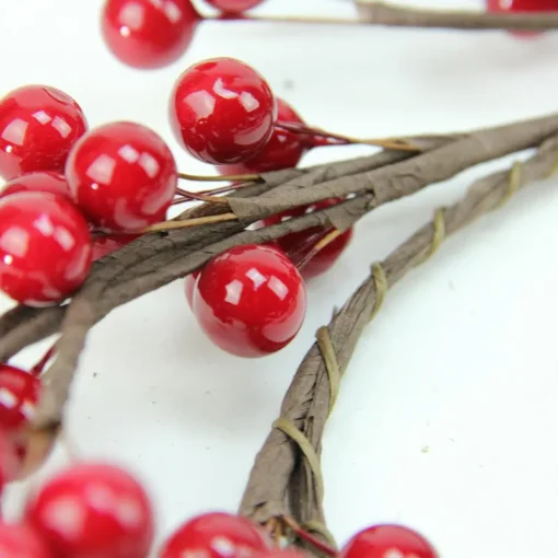 Shiny Berries Artificial Christmas Candle Ring - 7"